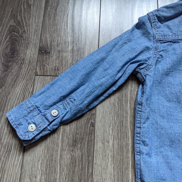 [KIDS 2/$30] EUC Toddler Boy (4T) - GAP Chambray Button-down Shirt - Picture 5 of 7